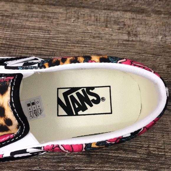 VANS CLASSIC SLIP ON BRAND NEW - Picture 4 of 16
